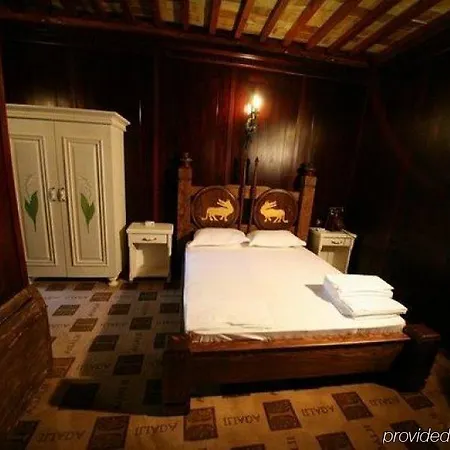 Iliada Hotel Domje