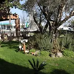 Iliada Hotel Domje